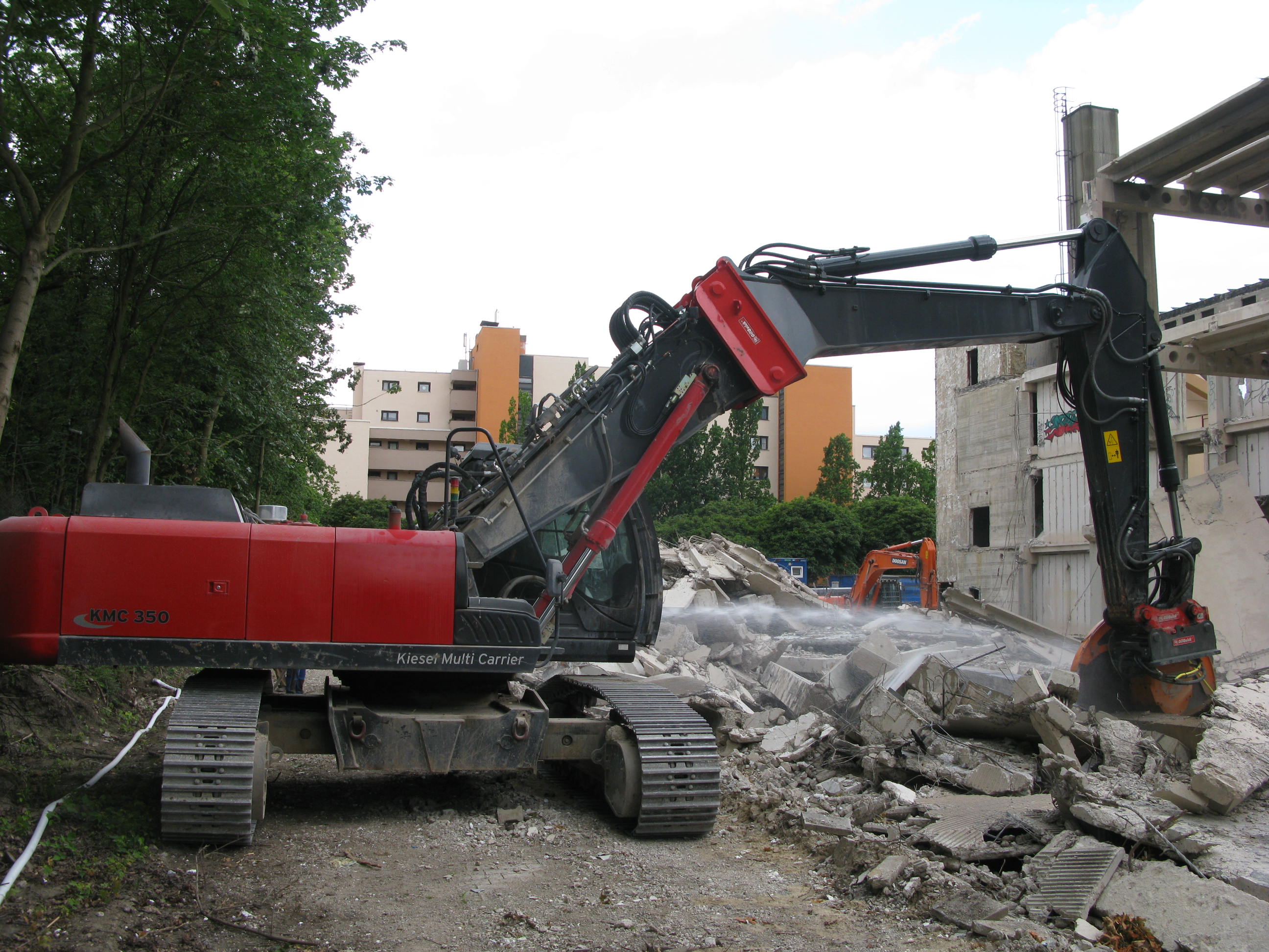 Demolition of reinforced concrete structure