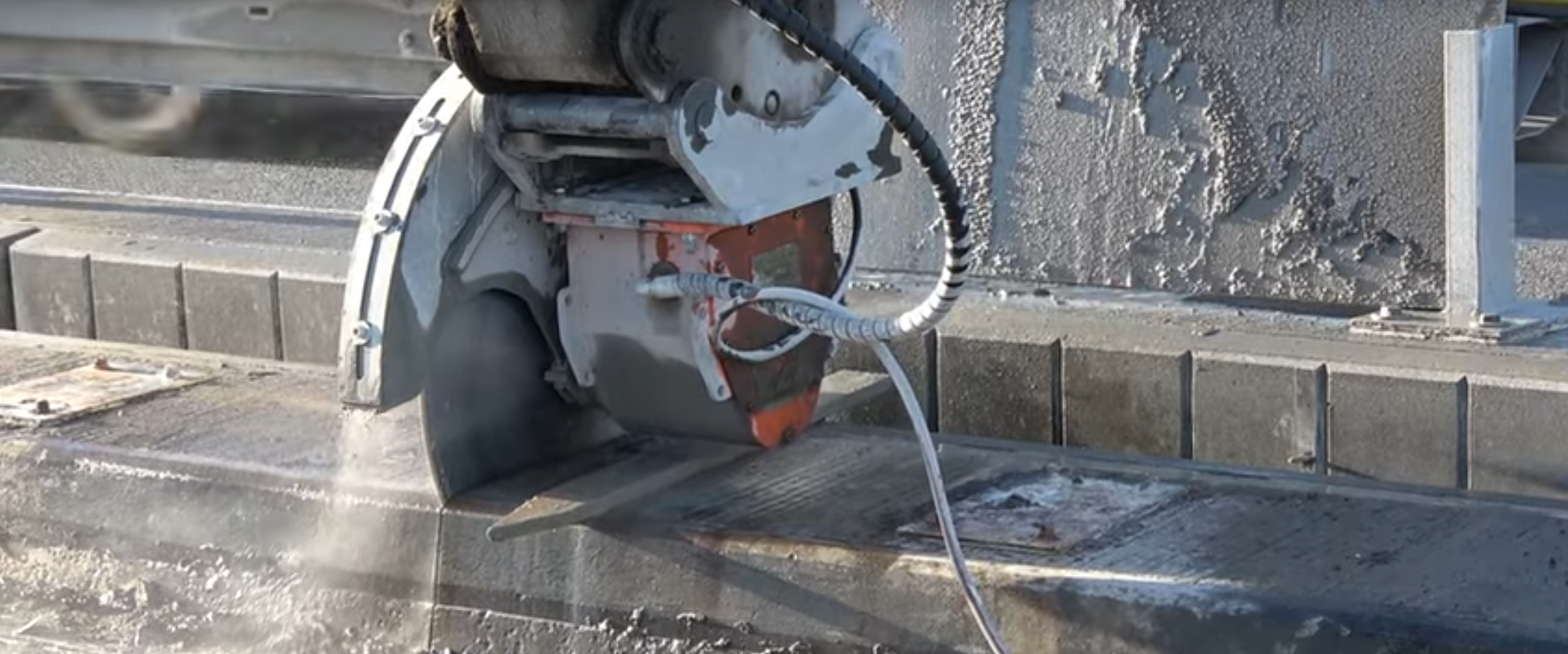 HS Series Diamond Rock saws for Excavators - Echidna