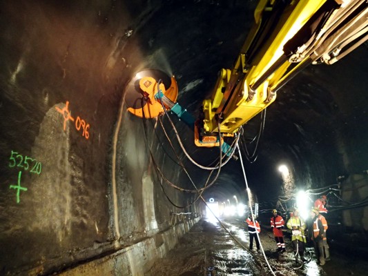 Multi-axis Cuttting Head for Removal of Tunnel Lining